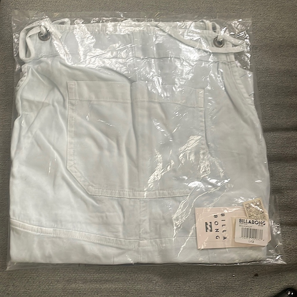 BILLABONG NWT L/12 Wild Pursuit pale blue color